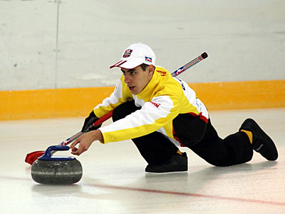 Jaca acoge el Campeonato de España Dobles Mixto de Curling