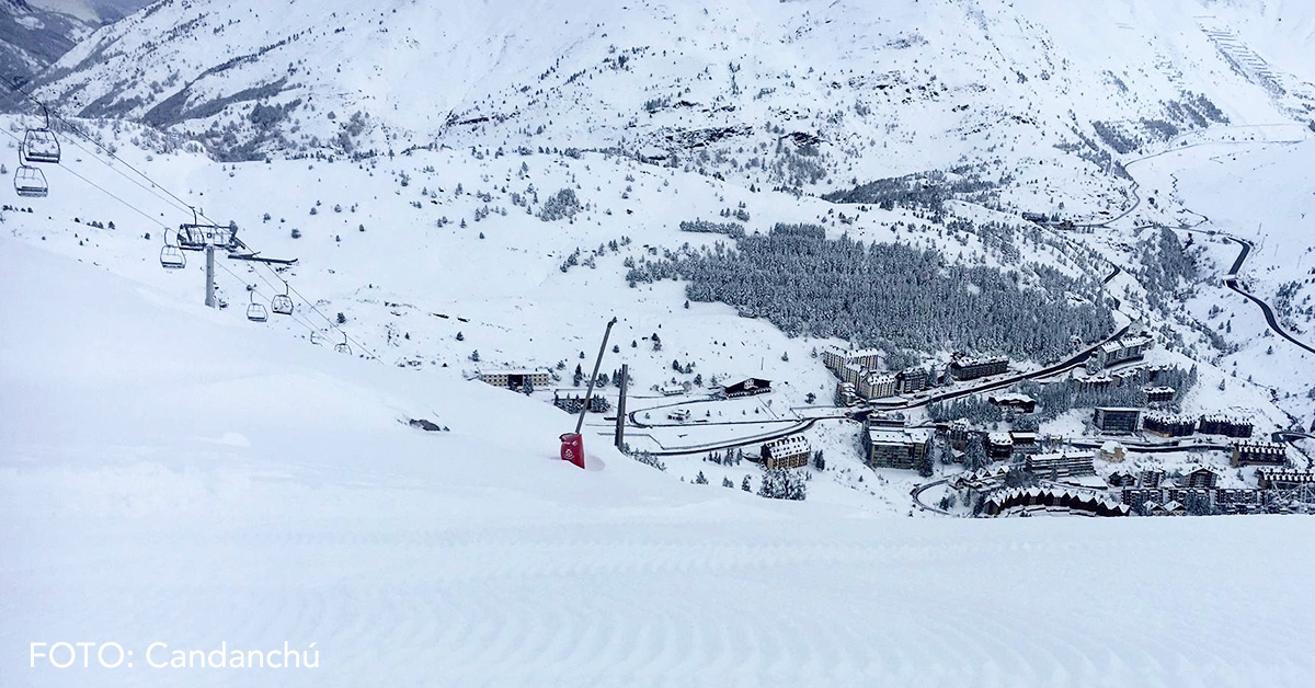 El mayor dominio esquiable de España, vuelve a reunir a las estaciones de Astún, Candanchú y el grupo Aramón (Cerler, Formigal-Panticosa, y también las de Javalambre y Valdelinares), para ofrecer 390 kilómetros de pistas para disfrutar del esquí, en un mismo abono de temporada con 15 días de esquí garantizados.