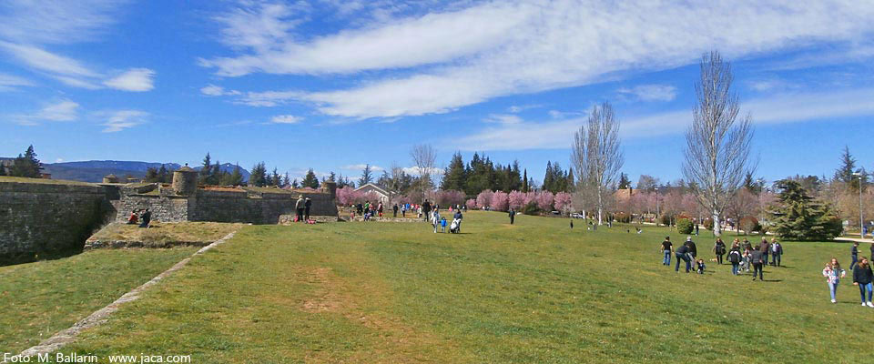 Ciudadela de Jaca. Primavera en la Jacetania