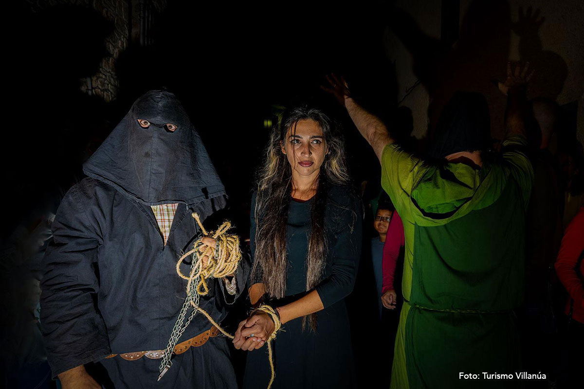 La Semana de las Güixas combina la magia de la historia local con espectáculos que hacen vibrar al público, convirtiéndose en una cita imprescindible del verano en Villanúa. 