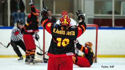 Las chicas, protagonistas en el Mundial de Hockey Hielo de Jaca