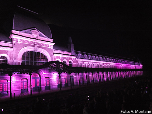 Estación Internacional de Canfranc iluminada