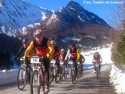 Ansó celebra este domingo una nueva edición del triatlón de invierno