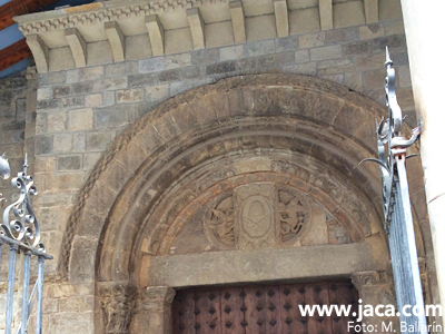 La portada sur de la Catedral de Jaca podría haber incluido el capitel de los músicos