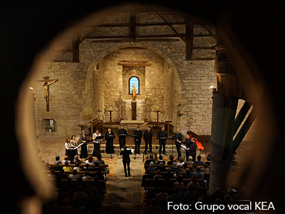 Entre los eventos abiertos al público destaca el concierto de clausura el sábado a las 20.30 h., en la catedral jaquesa, a cargo los alumnos el curso dirigidos por Eva Agulde y del Grupo Vocal “Kea”, referencia dentro del panorama coral, dirigido por Enrique Azurza. Ver programa en PDF