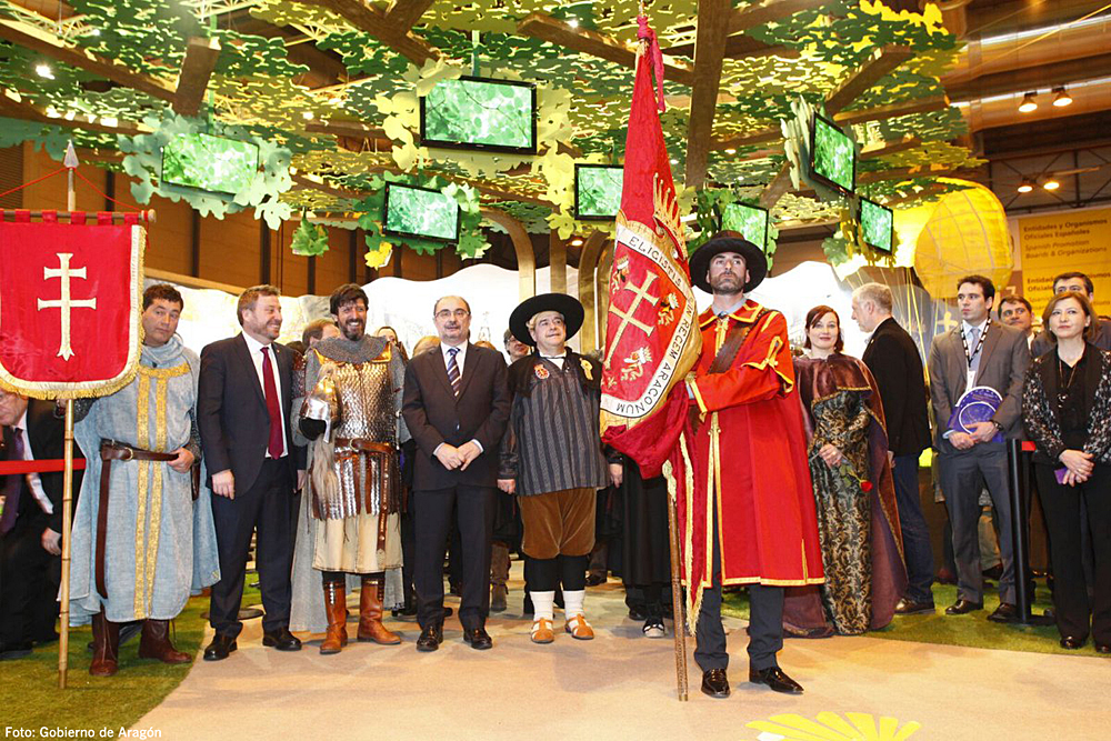 Foto de la representación del Primer Viernes de Mayo en Fitur, de Gobierno de Aragón: