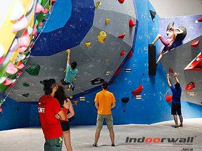 Indoorwall Jaca: La revolución de la escalada llega a Jaca