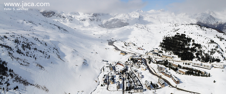 Esquí alpino desde Jaca: Astún y Candanchú