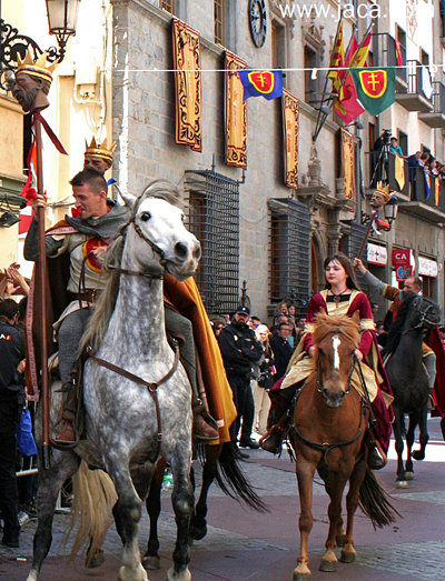 Desfile Primer Viernes de Mayo en Jaca