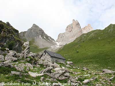 Valle de Aspe, al otro lado del Puerto de Somport