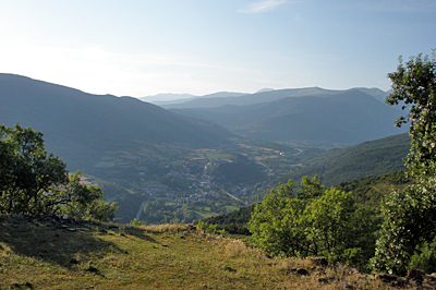 La excursión a Bergosa es un bonito paseo que además nos permitirá disfrutar de uno de los mejores miradores del valle: Castiello y el Valle de la Garcipollera.