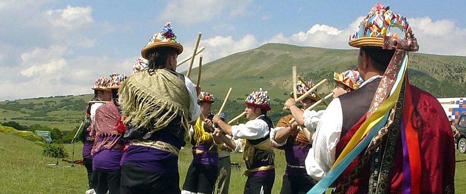 Danzantes de Santa Orosia