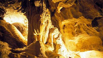 Cueva de las Güixas. Villanúa