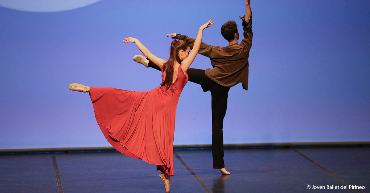 Antes de que tres de sus bailarines partan hacia Nueva York para participar en la final americana del Youth America Grand Prix, el Joven Ballet del Pirineo ofrecerá este viernes –a partir de las 20.30 h. en el Palacio de Congresos– una gala para mostrar las piezas que han preparado para la ocasión. 