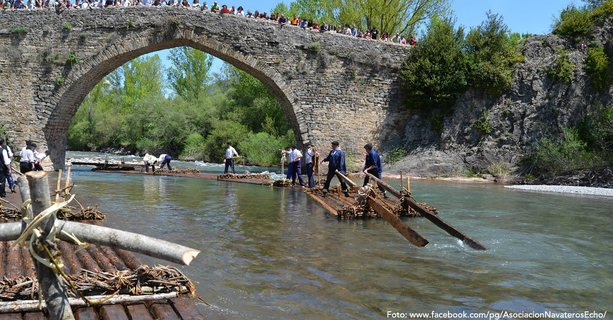 El fin de semana del 6 y 7 de mayo, el Valle de Hecho recuperará la tradición de las navatas que antaño descendían cada primavera para transportar la madera extraída de los bosques chesos hasta Zaragoza o Tortosa. La madera fue una actividad clave de su economía a partir del siglo XVI y hasta mediados del XX. 