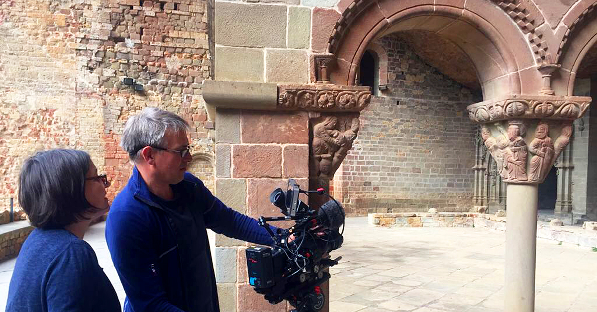 San Adrián de Sasabe en Borau, el Monasterio de San Juan de la Peña y el Camino de Santiago han sido algunos de los escenarios escogidos por una productora alemana (NFP) para el rodaje de un documental sobre la historia de Parsifal y su búsqueda del Santo Grial. 