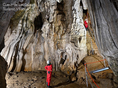 En el Ecoparque se abrirá el Parque de Aventuras Amazonia-Pirineos, que ofrece 5 circuitos con más de 60 juegos en los árboles, entre tirolinas, redes, puentes, cables y otros juegos. El resto de servicios, incluido el Parque Infantil, se abrirán de manera progresiva, en cuanto las condiciones de seguridad y la meteorología lo permitan. Con la modalidad de visita guiada, recordamos que se puede acceder a la sala Premios Ejército del Museo de Miniaturas, a la sala Batalla de Waterloo del Museo de Miniaturas y a la exposición Clicks de Playmobil. La primera planta del museo permanecerá cerrada.