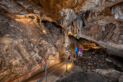La cueva de Las Güixas se hace virtual para viajar hasta Zaragoza