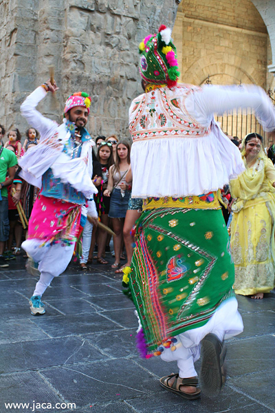 La próxima edición del Festival de Jaca tendrá lugar del 31 de julio al 4 de agosto de 2019 y ya comenzamos a conocer algunas de las novedades que incorporará así como parte de los grupos que tomarán las calles y plazas de nuestra ciudad, convirtiéndola en un gran escenario del folclore mundial.  