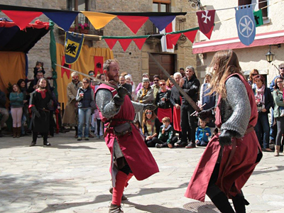 Bailo se prepara para acoger una nueva edición de su recreación histórica que recuerda el paso del Santo Grial en el siglo XI, procedente de San Adrián de Sasabe (Borau) y San Juan de la Peña, y su permanencia en custodia durante varias décadas (de 1014 a 1035) hasta su traslado a Jaca.