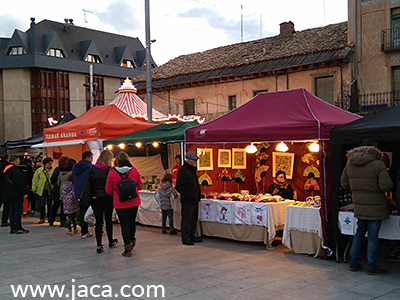 Del 18 al 20 de abril cerca de una veintena de artesanos, pintores y productores agroalimentarios del territorio se darán cita en Jaca para ofrecer sus productos dentro de los mercados Jaca-Pirineos.