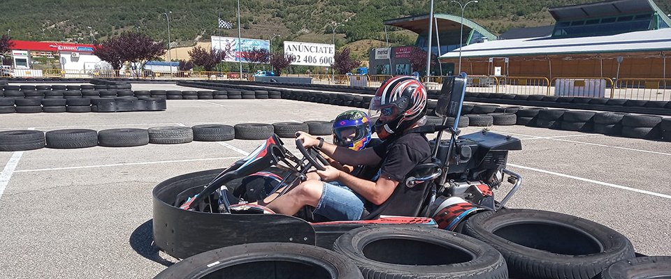 Karting en Jaca: Karts individuales, biplaza, junior y carreras