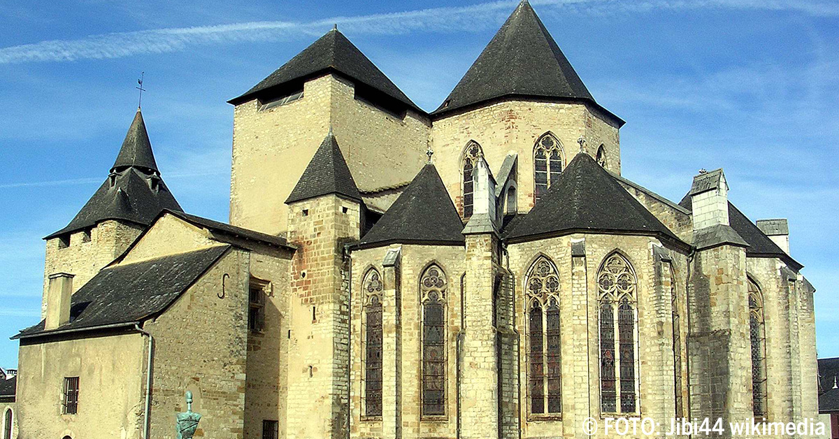 La catedral de Santa María de Oloron, situada en el barrio de Sainte-Marie, y Patrimonio de la Humanidad por la UNESCO, sufrió la madrugada del pasado lunes el robo de varias piezas de arte de su tesoro.