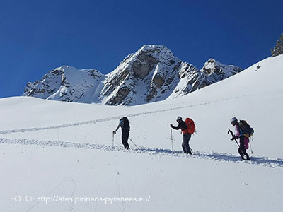 Los contenidos ATES (Avalanche Terrain Exposure Scale) de la zona de Portalet – Somport – Bisaurín se pueden consultar en la web http://ates.pirineos-pyrenees.eu/ en la que el usuario final podrá informarse de la cartografía ATES aplicada y de una propuesta de itinerarios en montaña, obtener información sobre las condiciones nivológicas, recomendaciones y buenas prácticas, así como de un uso sostenible del entorno natural que lo rodea.