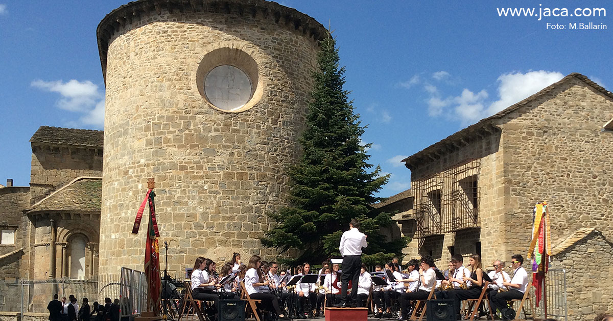 El tradicional concierto que la agrupación ofrecía en el Día de Aragón será también "virtual" en 2020. La Banda Municipal de Música Santa Orosia de Jaca quiere compartir con todos los jacetanos el pasodoble “Viva la Jota”, interpretado por los músicos que la forman, y que ha sido grabado especialmente para la festividad de San Jorge, desde sus casas. 
Consulta aquí más información sobre el Día del Libro