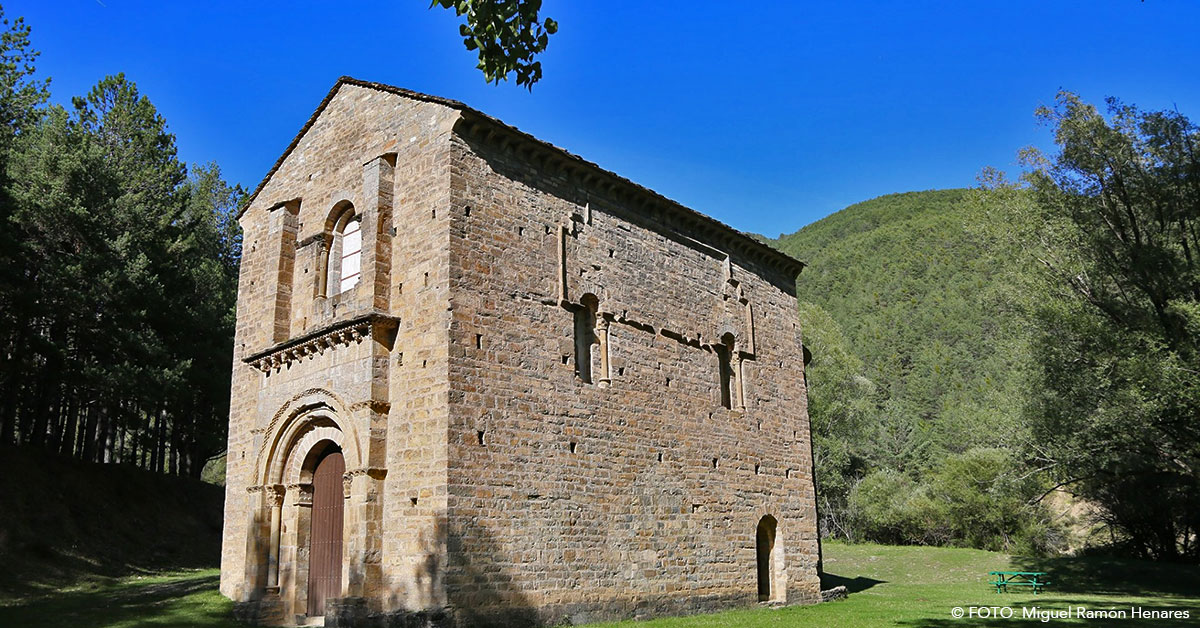 El festival SONNA Huesca 'Sonidos en la naturaleza’, de la DPH, propone conciertos durante todo el verano en espacios singulares de Huesca. Un festival adaptado a las circunstancias actuales, con más de 30 conciertos con entrada gratuita en espacios abiertos de las diez comarcas altoaragonesas a lo largo de todo el verano: la ermita de Iguacel en Castiello de Jaca, el museo de escultura al aire libre de Hecho, el Bosque del Beato, el Ibón de Asnos en Panticosa o la ermita de Santa Elena de Biescas, son algunos de ellos . Del 25 de julio al 20 de septiembre en espacios naturales con aforos entre 50 y 400 asistentes. 