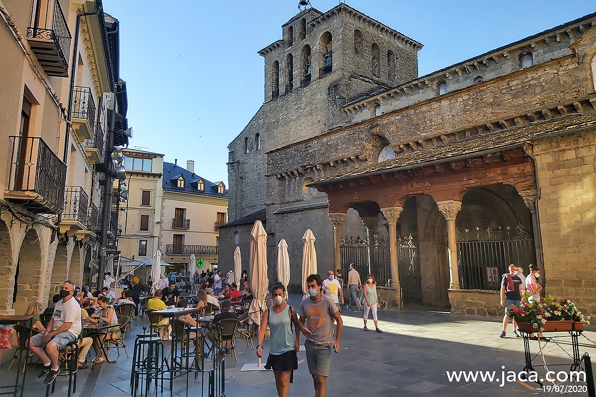 Jaca y la Jacetania, territorio saludable y comprometido con la seguridad

21/07/2020. Jaca 

“Aquí y ahora Jacetania” es el lema de la campaña promocional de la Comarca de La Jacetania para informar y difundir que este es un territorio seguro, sostenible y saludable. 