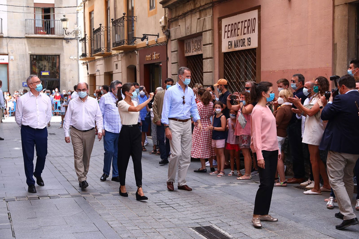 Los reyes de España, don Felipe y doña Leticia, visitarán el Monasterio de San Juan de la Peña y la localidad de Jaca, donde mantendrán una reunión con los representantes del sector turístico. El viaje se inscribe en la gira autonómica que están realizando por el territorio nacional para apoyar al turismo y será la única etapa en Aragón.