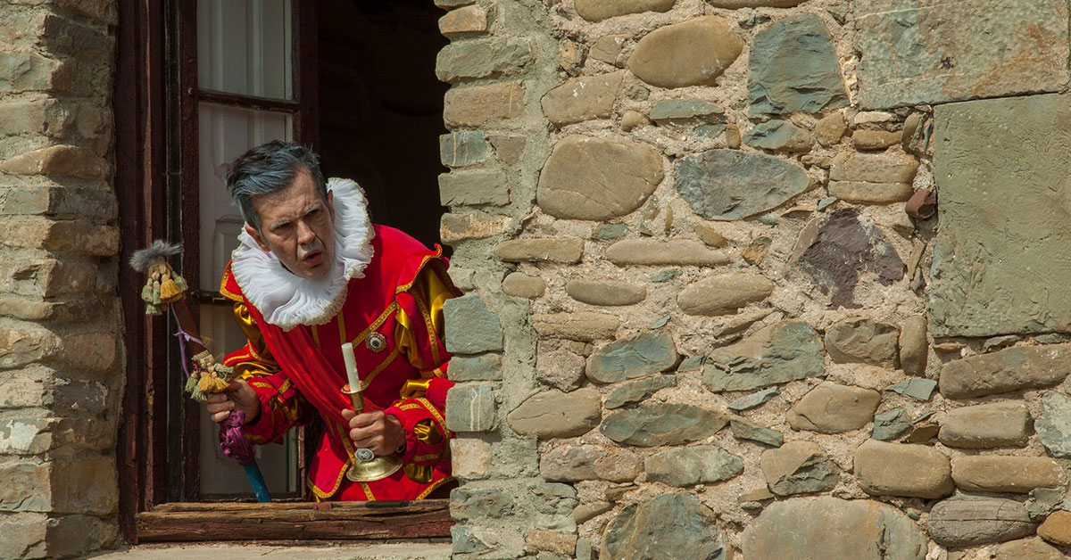 Vuelven las visitas teatralizadas a la Ciudadela de Jaca  11/07/2018. Jaca   El maestre Juan de Velasco, el capitán de la fortaleza y el arquitecto Spannochi recorrerán, de nuevo, los rincones de la Ciudadela de Jaca y nos desvelarán los secretos del Castillo de San Pedro, cómo se construyó y cómo se vivía en la época. 