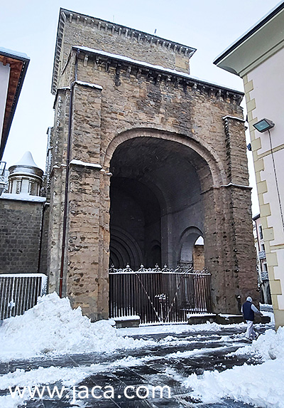 La catedral de Jaca y el Camino de Santiago en la Jacetania se iluminan por el Xacobeo 2021