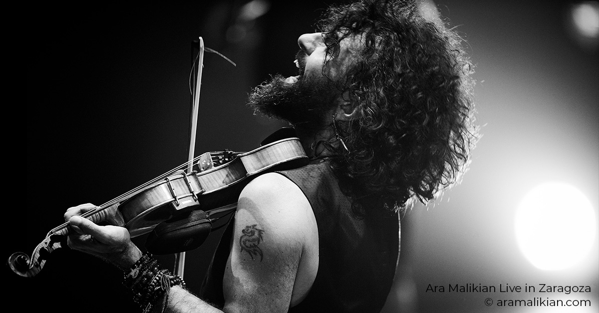 La actuación del músico libanés Ara Malikian será el plato fuerte del próximo Festival Folclórico de los Pirineos y tendrá lugar en dos veladas, 31 de julio y 1 de agosto. Las entradas, que van desde los 30 a los 40 € pueden adquirirse en www.aramalikian.com con un máximo de 6 entradas por usuario y un precio que oscila entre 30 y 40 €.