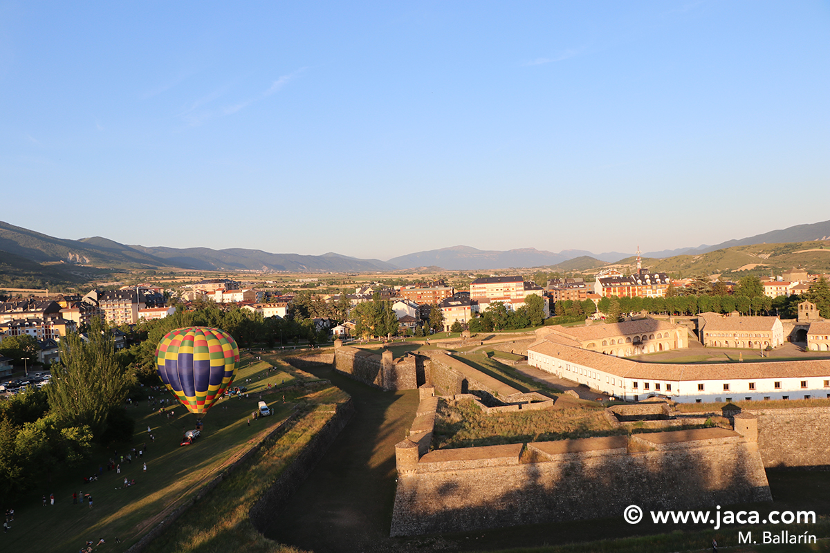 globos aerostáticos en Jaca, Ciudadela . Julio 2021