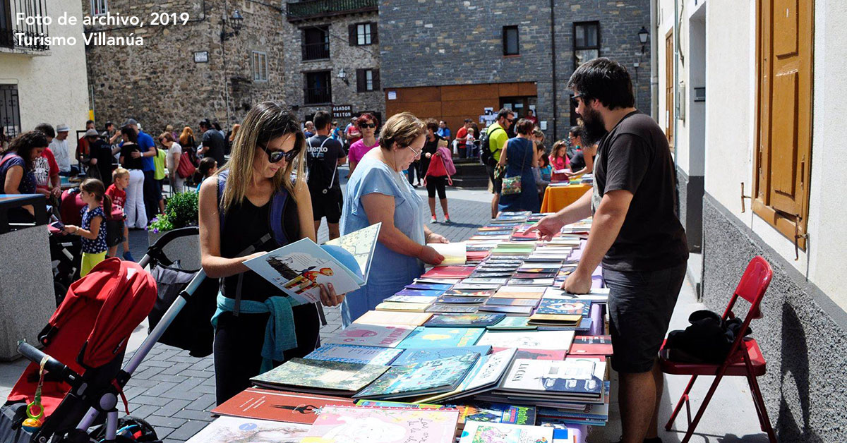 Un año más el 21 de agosto, Villanúa y su biblioteca celebran la Feria del Libro y del Cómic, al aire libre: presentaciones de libros, creación de cómic, concierto con Carmen Melendo e In dúo... cita com la cultura este sábado en Villanúa.