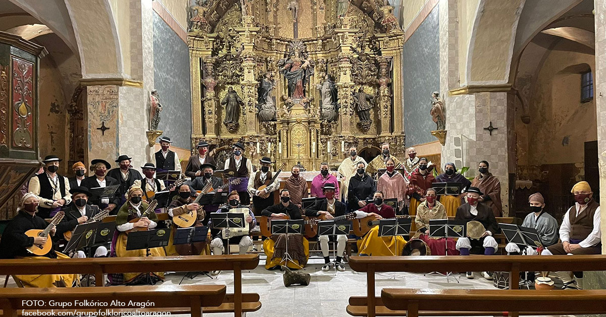 También podremos disfrutar de la artesanía y los productores locales en el mercado navideño que abrirá sus casetas en la Plaza Biscós del 27 al 31 de diciembre y del 2 al 5 de enero, de 11 a 14h y de 17.30 a 21h. (31 y 5, sólo por la mañana).