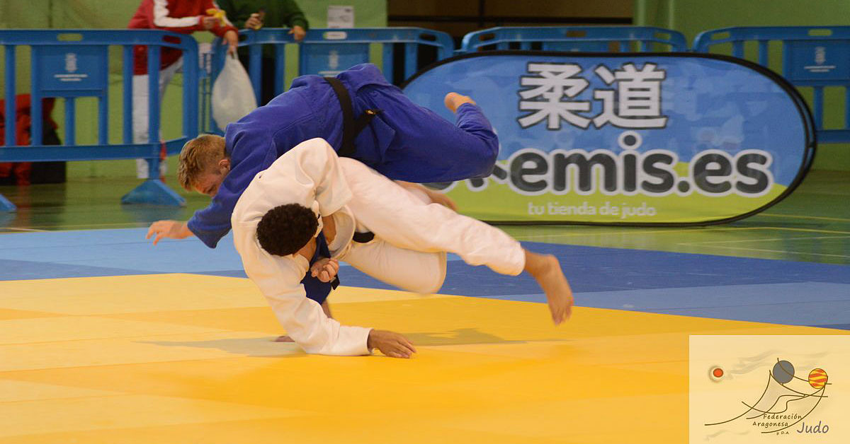 Alrededor de 350 deportistas y entrenadores se reunirán el próximo fin de semana en Jaca para participar en la "Copa de España A Absoluta Jaca. XXXVIII Trofeo Pirineos-Pyrénées Memorial José Mari Lacasta" y el "Jaca Pirineos Judo Camp"