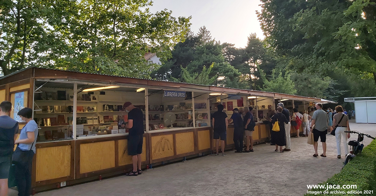 La feria, cita cultural imprescindible del verano jacetano, reunirá durante cinco días a más de 50 autores y 19 librerías y editoriales en la céntrica Plaza Biscós. El pregón, que tendrá lugar el miércoles 17 a las 19h, correrá a cargo de la autora Espido Freire.