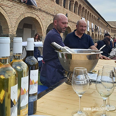 La entrada al recinto será gratuita desde las 17 hasta las 23 h y se podrá descubrir una selección de productores, de los cerca de doscientos artesanos agroalimentarios del territorio vecino. 