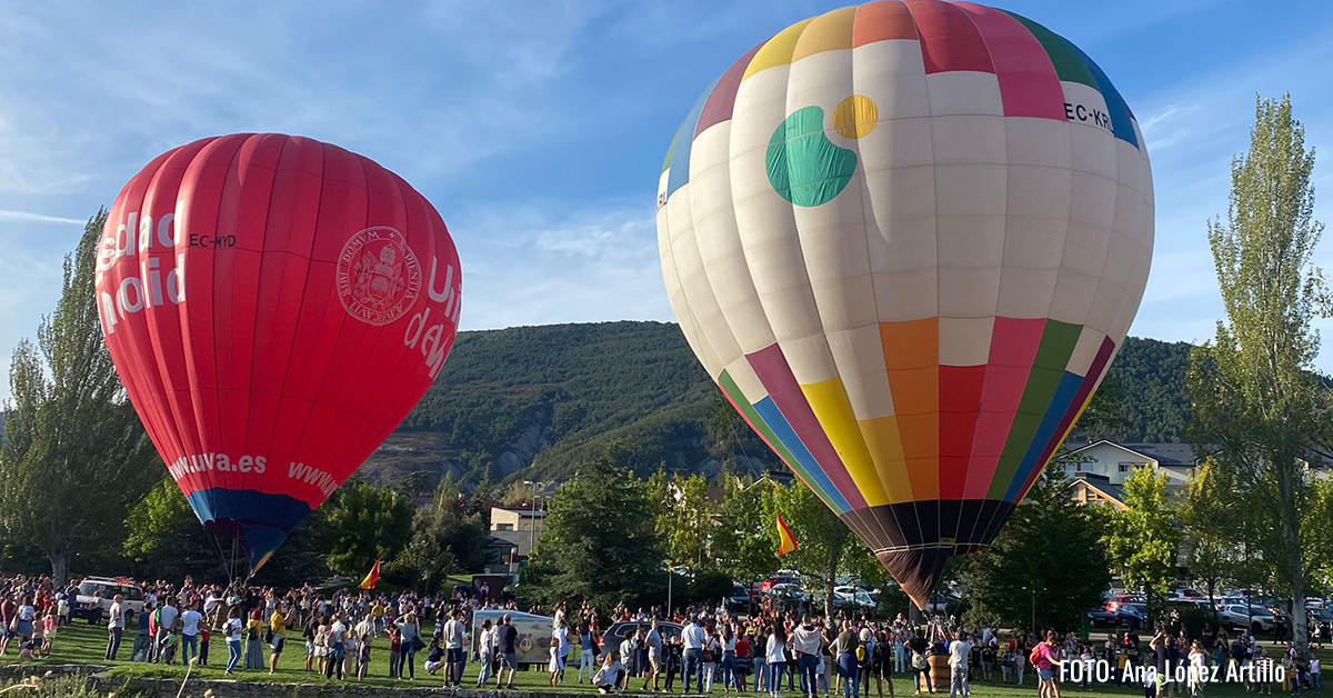 Del 15 al 17 de septiembre se celebrará la tercera edición de “Jaca desde el aire”, la regata de globos aerostáticos que ya se ha convertido en cita imprescindible. El evento, que espera reunir este año a entre ocho y diez aeronaves, forma parte del calendario oficial de la RFAE y contará con un globo cautivo para poder experimentar el vuelo en globo en el espectacular entorno de la Ciudadela de Jaca. 