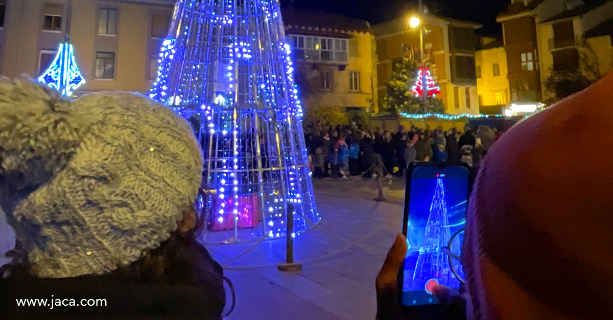 Jaca inaugura su agenda navideña el 5 de diciembre con el encendido de luces, música y baile. Además, ronda de San Nicolas, Zoca, teatro, cine, conciertos y actividades para todos.