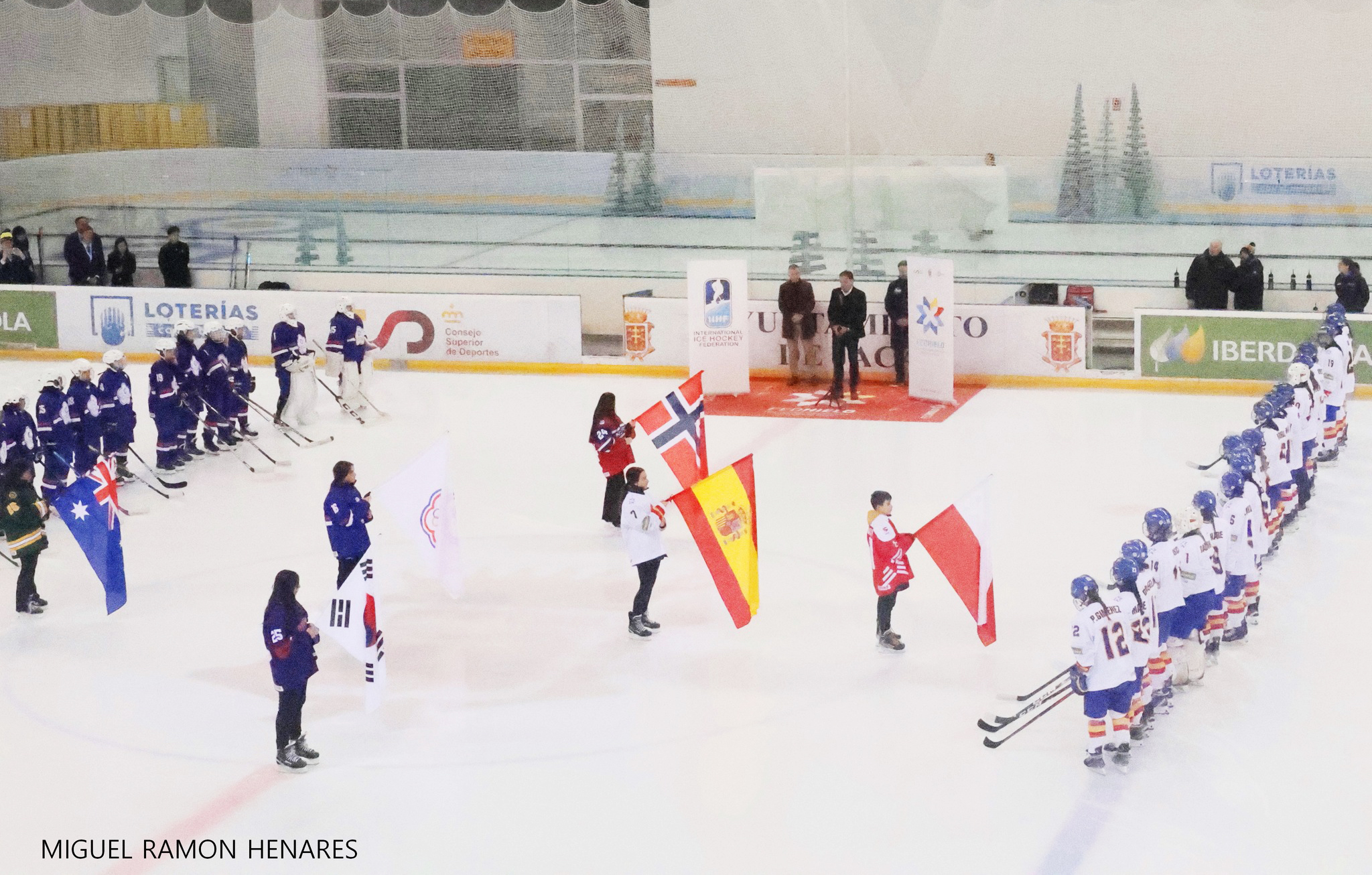 El Mundial Femenino U18 de Hockey Hielo arranca en Jaca
