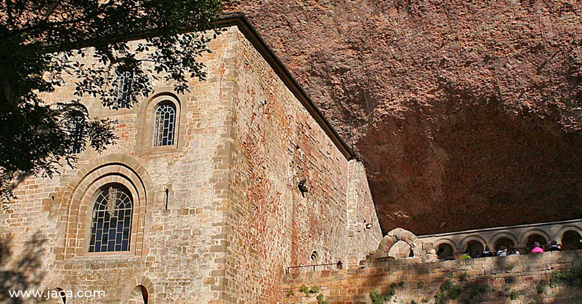 El Santo Cáliz regresa a San Juan de la Peña en el 75º aniversario de la Real Hermandad