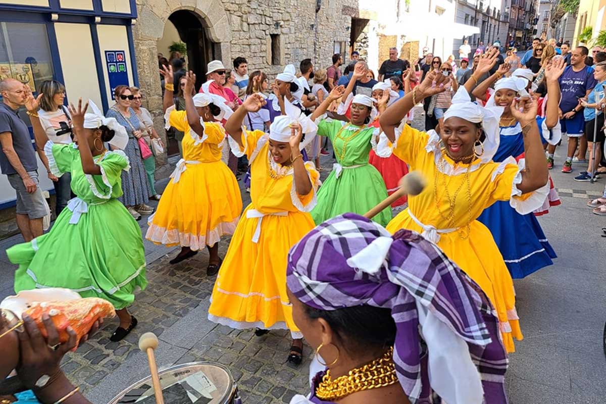 Jaca ya respira folklore: arranca una nueva edición del Festival Folklórico de los Pirineos