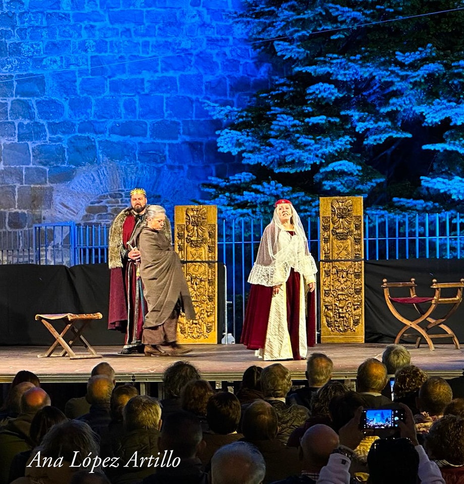 La cita contará, un año más, con recreaciones teatrales en distintos espacios de la ciudad, que este año incorporarán nuevos personajes y ampliarán algunas escenas del pasado medieval de la ciudad. La historia de la saga de los Ramírez cobrará mayor protagonismo en esta edición, que volverá a contar con la participación del actor Toño L’Hotellerie y otros intérpretes locales.