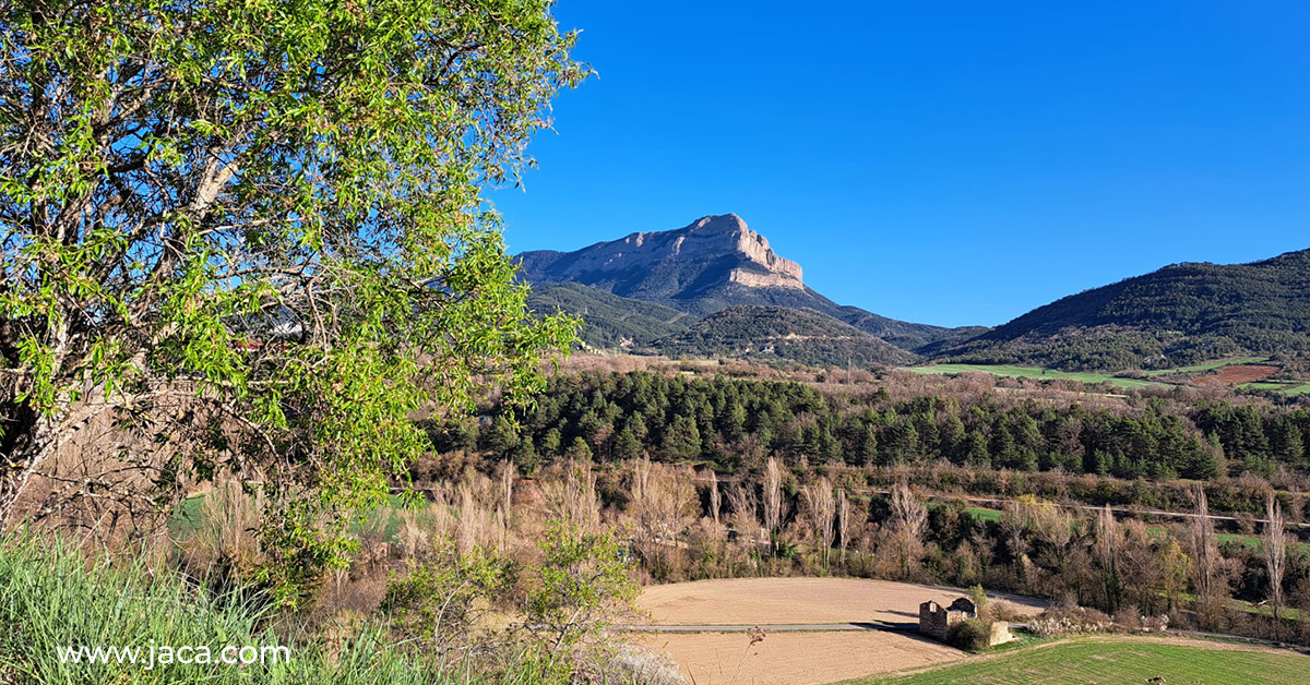 aca se convierte este sábado, 25 de octubre, en el epicentro de una nueva movilización ciudadana por el futuro del Pirineo. Bajo el lema “Por la Dignidad de la Montaña”